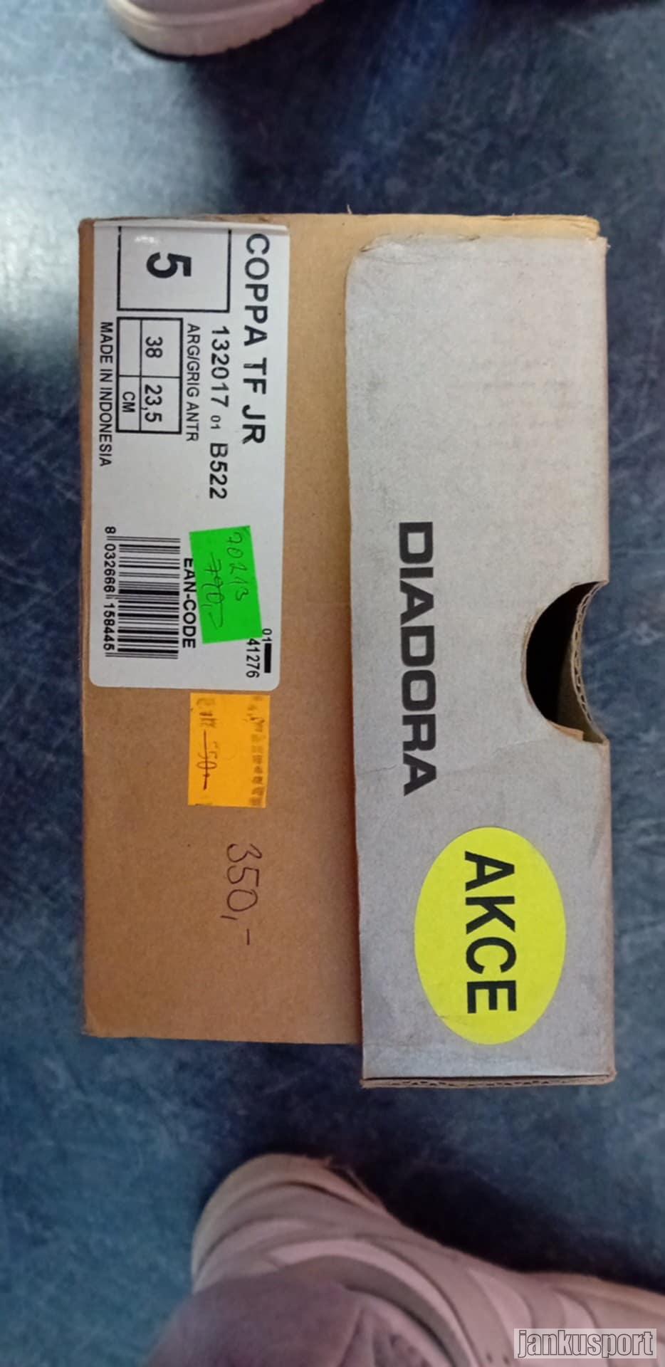 Turfy Coppa TF Diadora velikost 38 nové