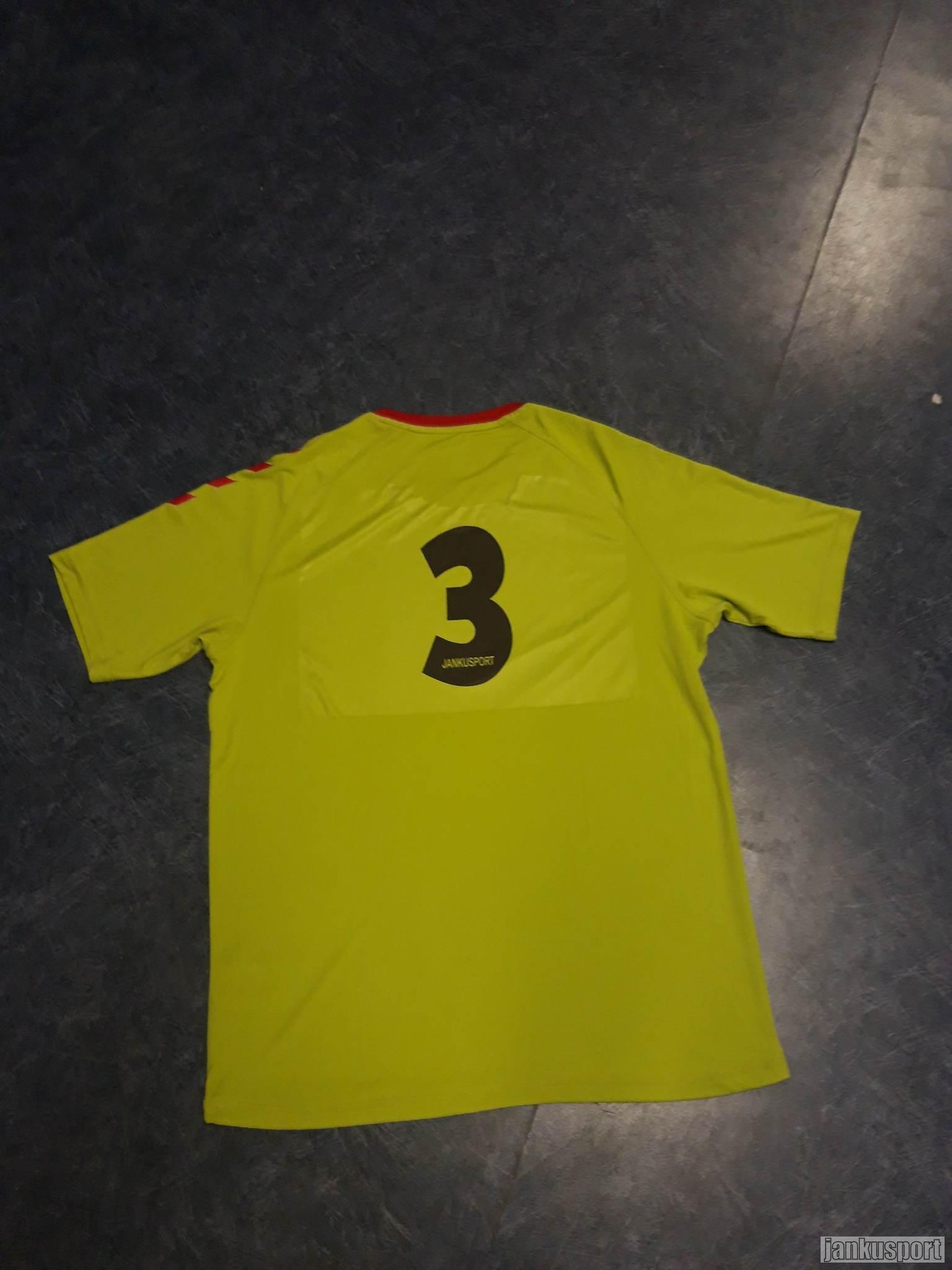 Dres Hummel Training