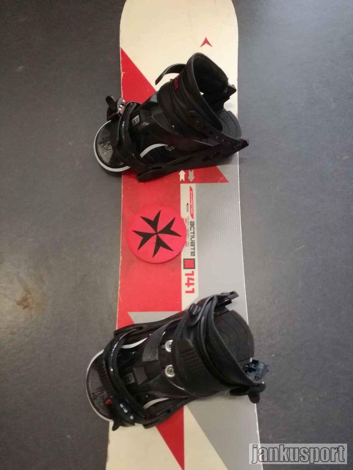 Snowboard Dynastar délka 141 1 900 Kč