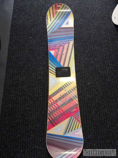 Snowboard 142cm po servisu, bez vázání 2 300 Kč